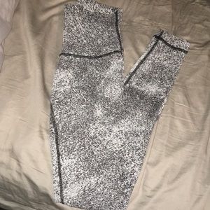 Lululemon wunder under